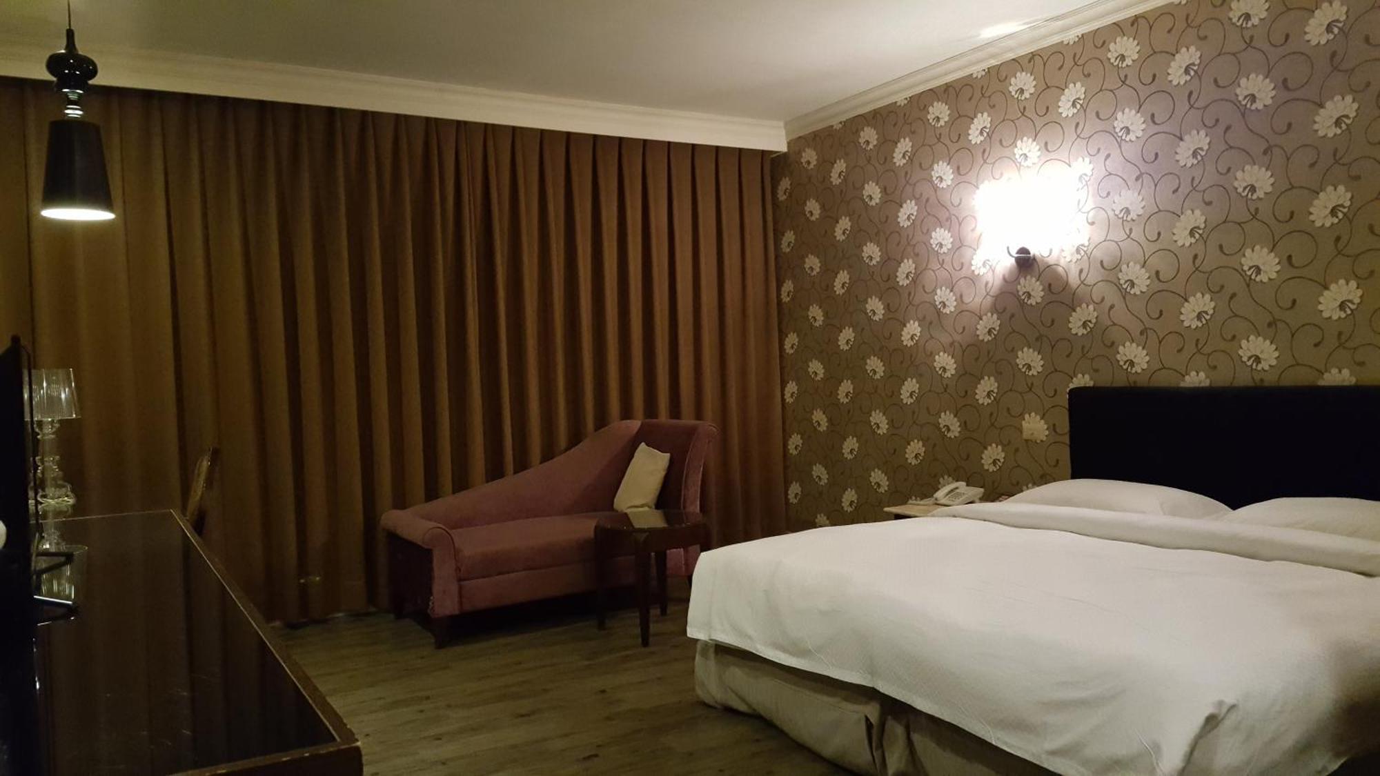 The Riverside Hotel & Motel Kaohsiung Dış mekan fotoğraf