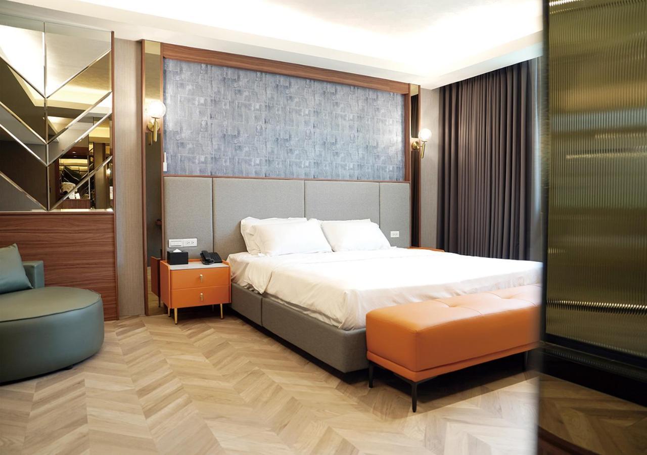 The Riverside Hotel & Motel Kaohsiung Dış mekan fotoğraf