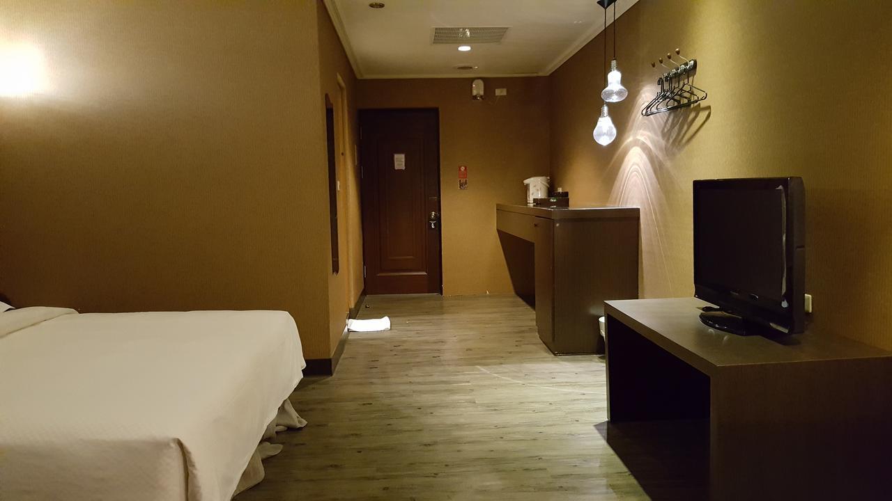 The Riverside Hotel & Motel Kaohsiung Dış mekan fotoğraf