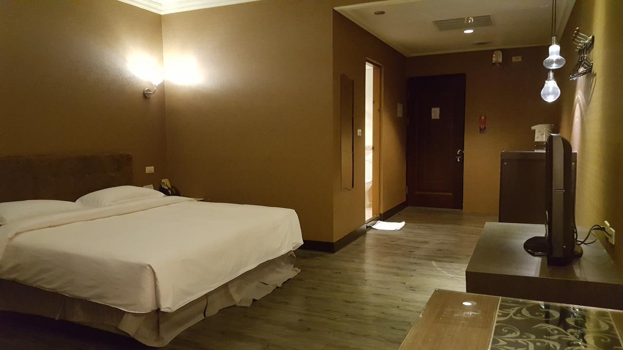 The Riverside Hotel & Motel Kaohsiung Dış mekan fotoğraf