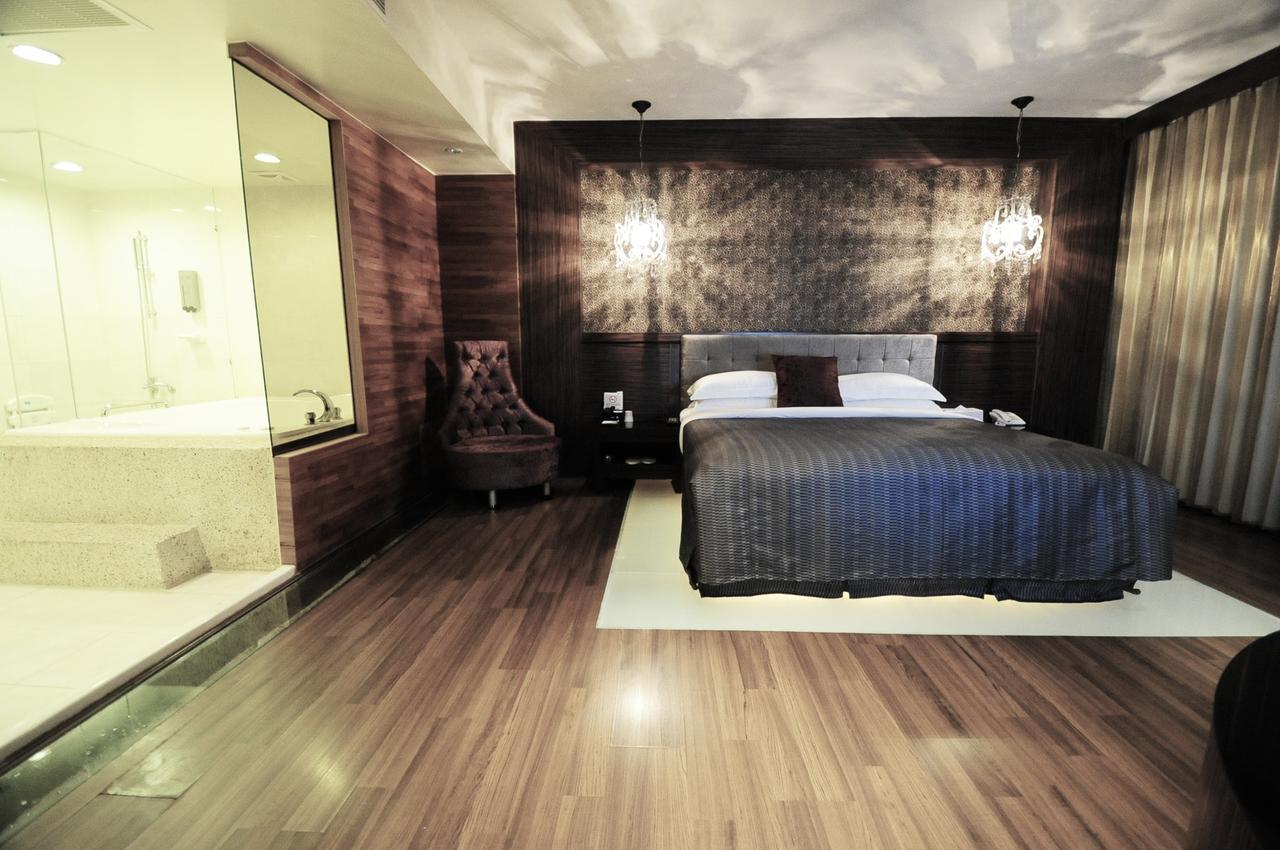 The Riverside Hotel & Motel Kaohsiung Dış mekan fotoğraf