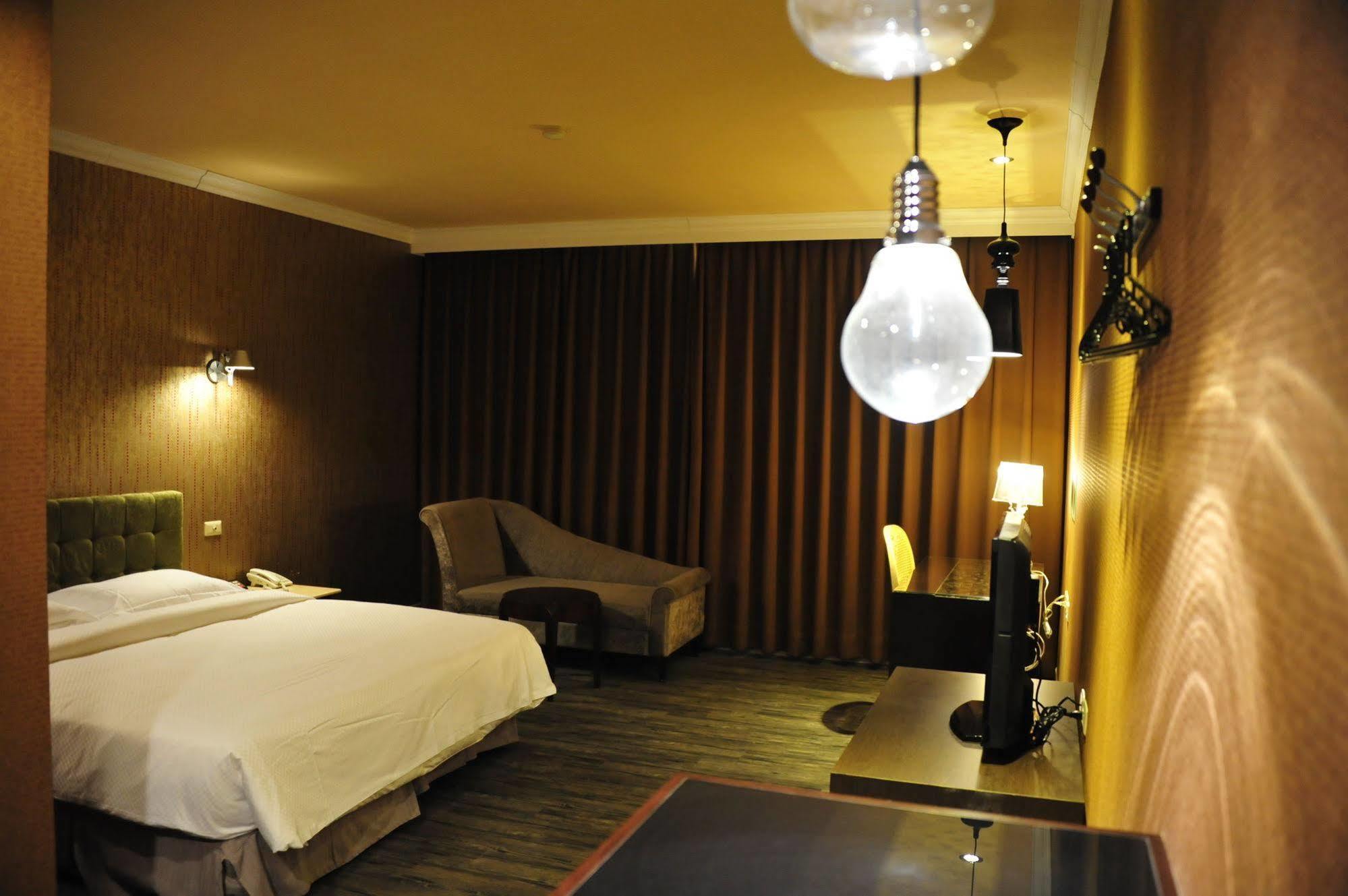 The Riverside Hotel & Motel Kaohsiung Dış mekan fotoğraf