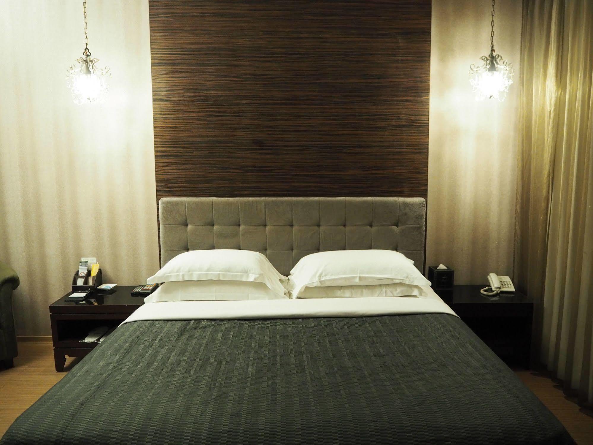 The Riverside Hotel & Motel Kaohsiung Dış mekan fotoğraf