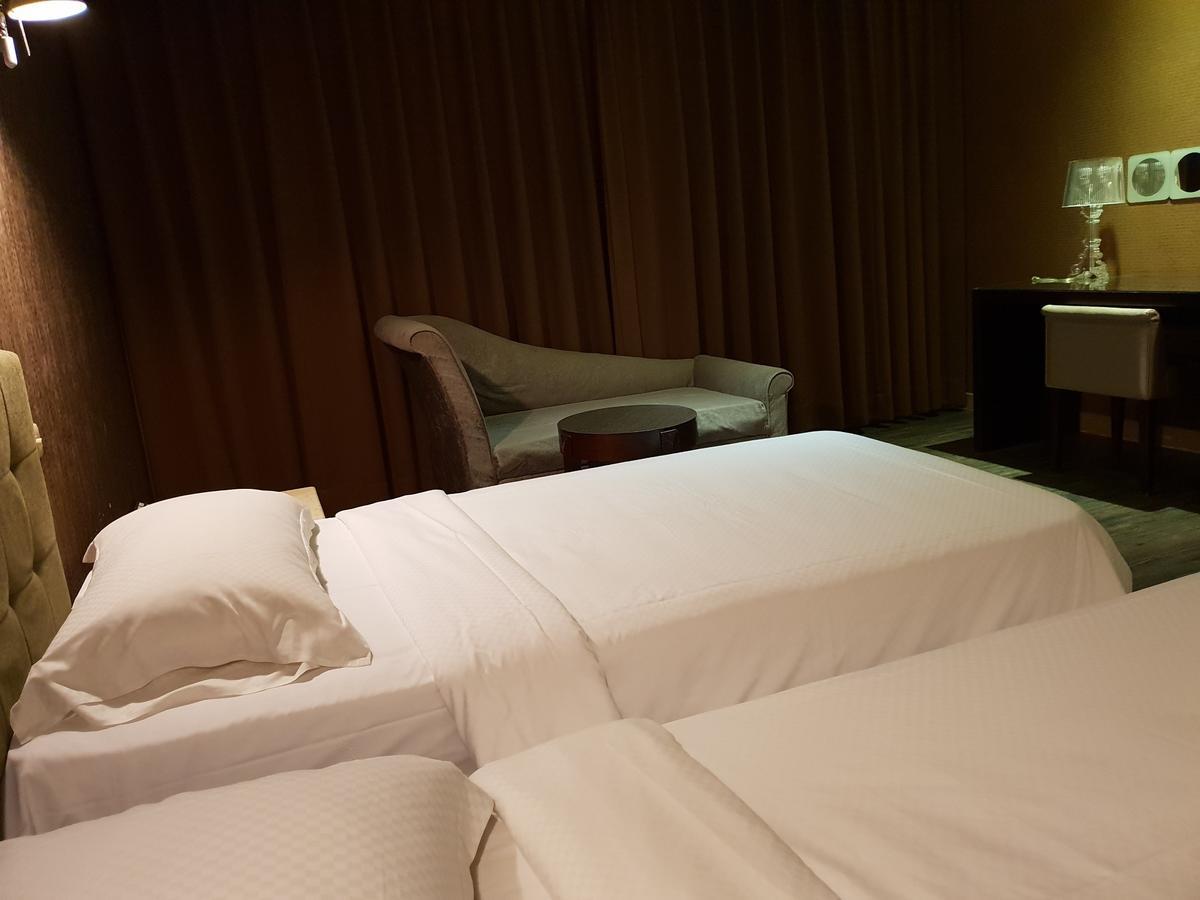 The Riverside Hotel & Motel Kaohsiung Dış mekan fotoğraf